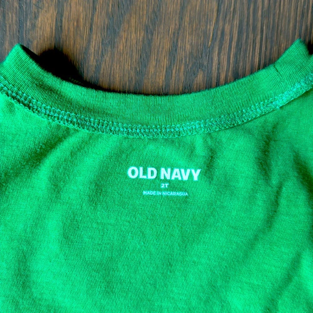 Old Navy Green Rainbow Graphic T-Shirt 2T